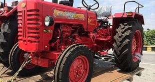 trackter-troli accident