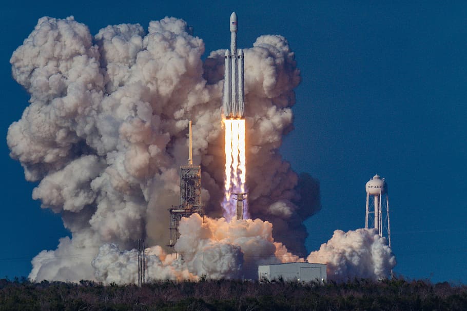 rocket-spacex-launch-?