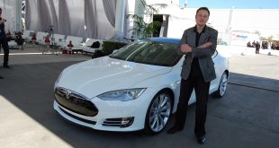 driverless car Elon_Musk,_Tesla_